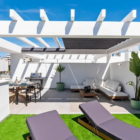 High-end Rooftop Penthouse Near & Apartment Estepona